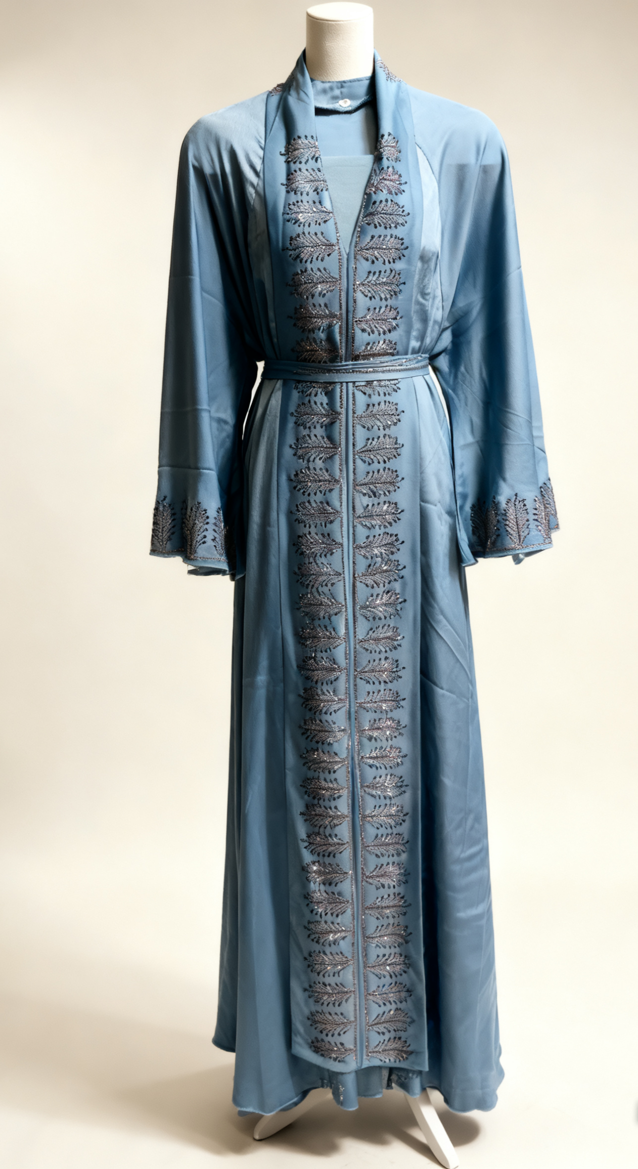 Ladies Close Style Abaya