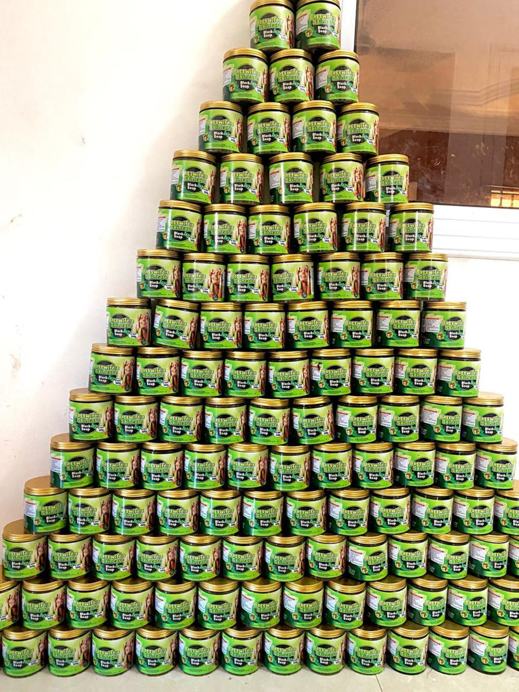 Aaira's Secret Bosswife Skincare Black Natural Soap 500g